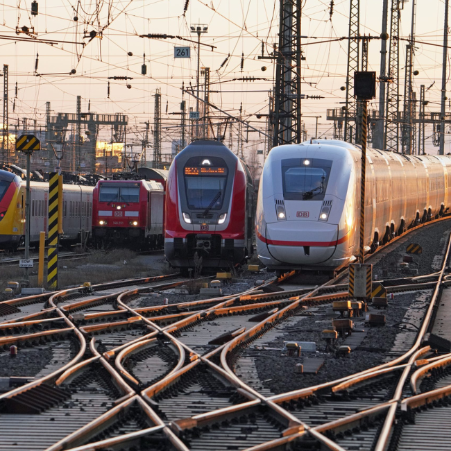 Structured Operational Governance for Rail Infrastructure